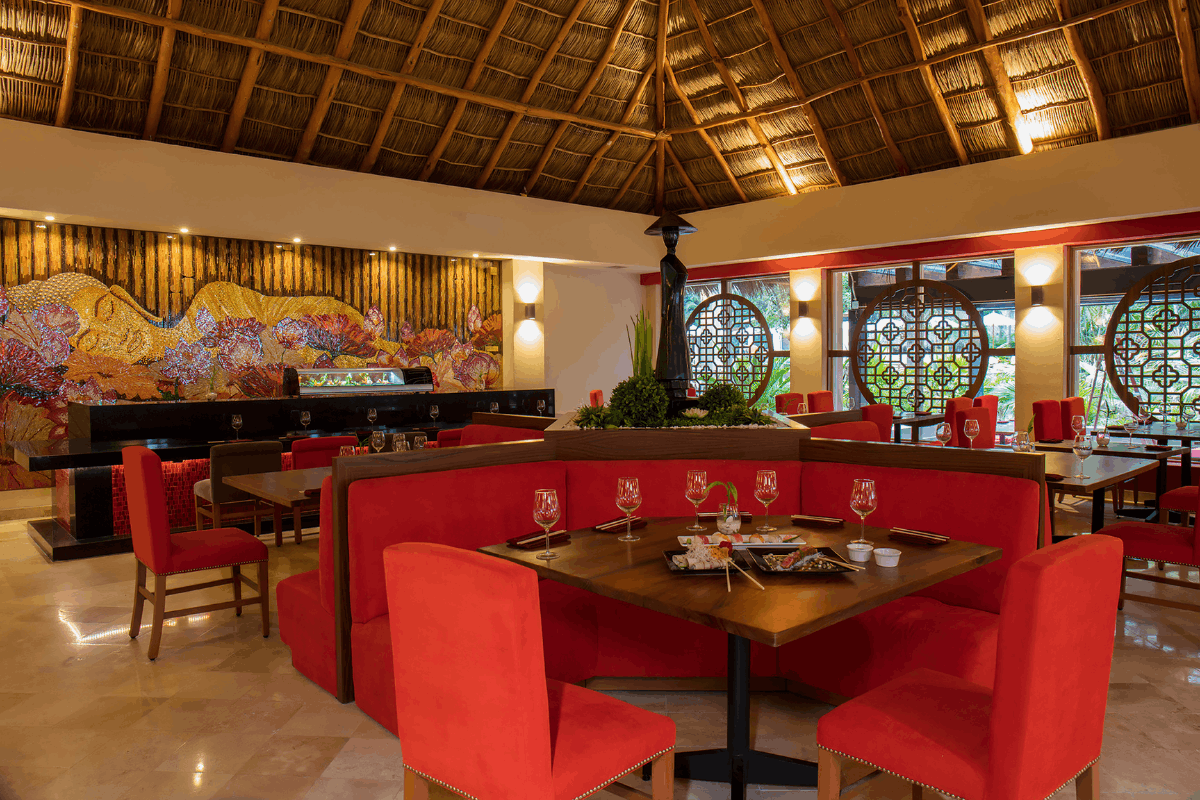 Restaurante Ayami de cocina asiática en Krystal Grand Nuevo Vallarta.